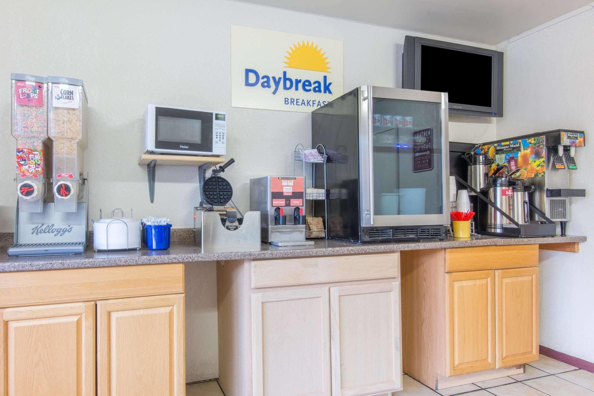 Days Inn Missoula University Bagian luar foto