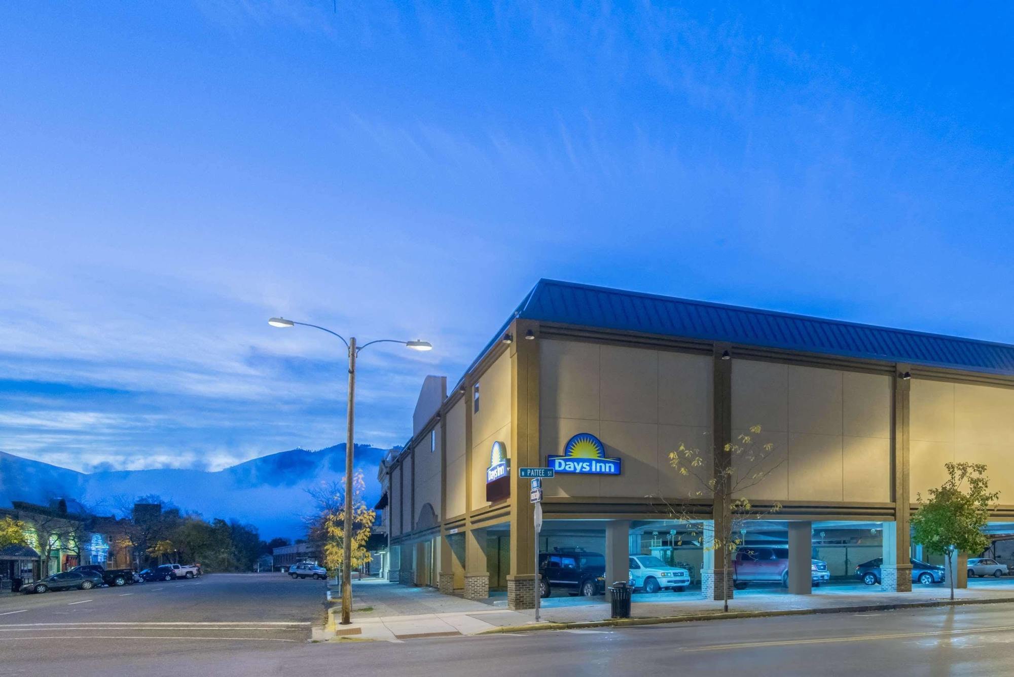 Days Inn Missoula University Bagian luar foto